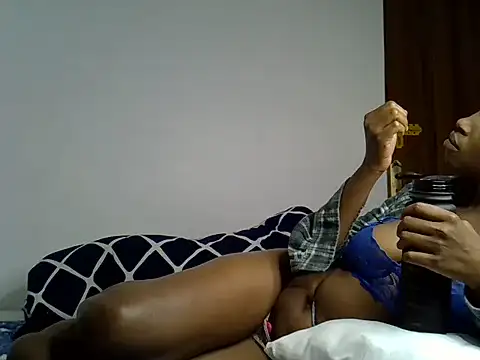 Sexxyjey stripchat live cam model