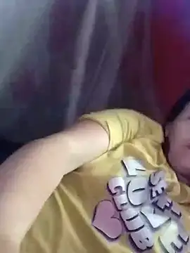 Tu-quyen stripchat live cam model