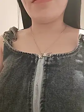 Mina-02 stripchat live cam model