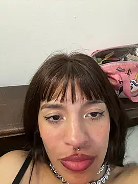 LoliiMaddy stripchat live cam model