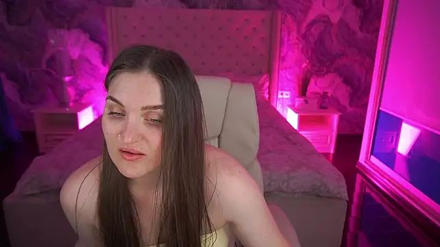EmmyCharmm stripchat live cam model