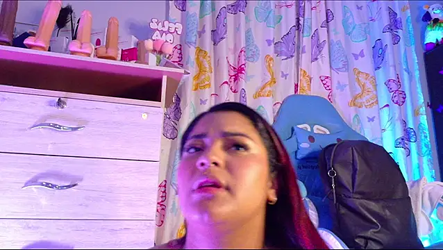 NicolleTaylor stripchat live cam model