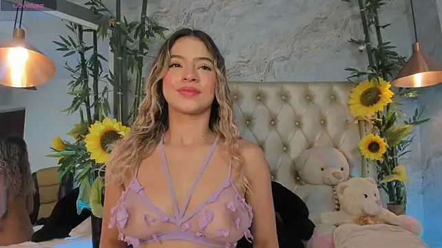 LittleeJaz stripchat live cam model