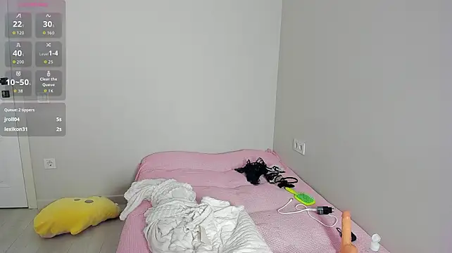 lihnpham stripchat live cam model