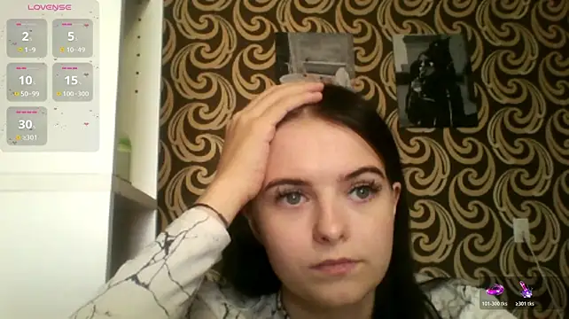 KikiAmino stripchat live cam model