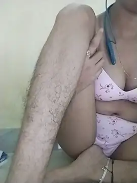 PRIYAGIRLHOT stripchat live cam model