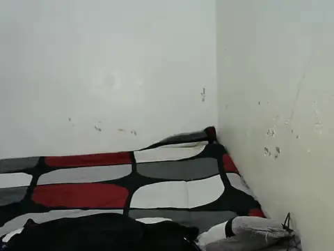 Qcmadonna stripchat live cam model