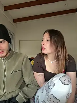 Chaos_and_cream stripchat live cam model