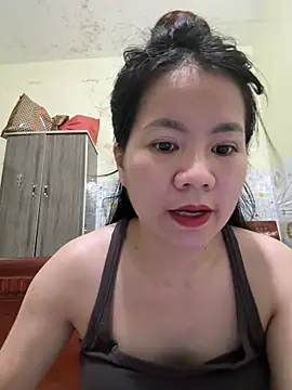 MEOMUP01 stripchat live cam model