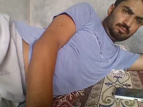Rooh_afza_22 stripchat live cam model