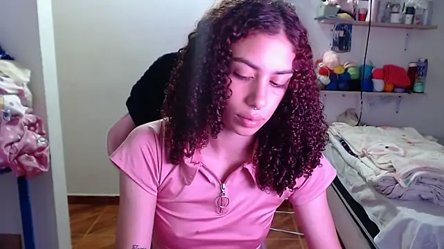 Shanell_xx stripchat live cam model