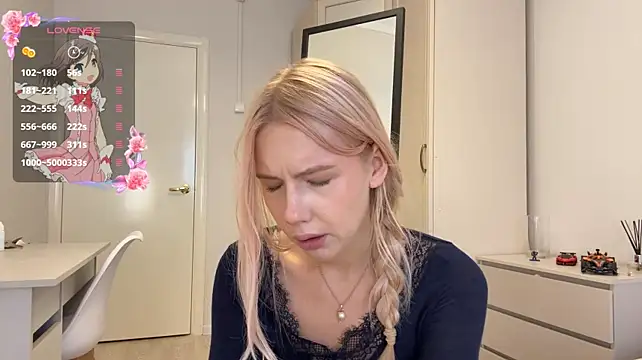 PlatinumLuxe stripchat live cam model