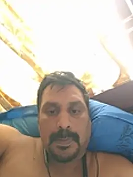 Love70120 stripchat live cam model