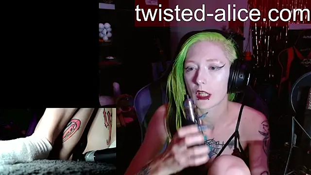 Twisted_Alice stripchat live cam model