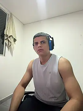 cash_master_daniel stripchat live cam model