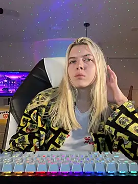 Rainsworld420 stripchat live cam model