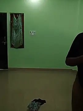 hotrinastudent stripchat live cam model