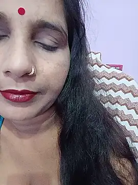 Reema05 stripchat live cam model