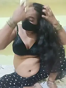 Darlingpooja71 stripchat live cam model