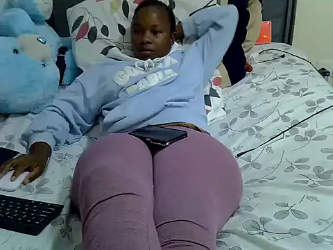 winnie254 stripchat live cam model