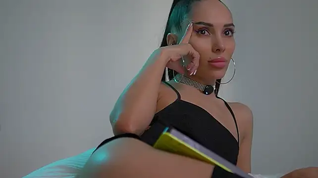 Mila_May_ stripchat live cam model