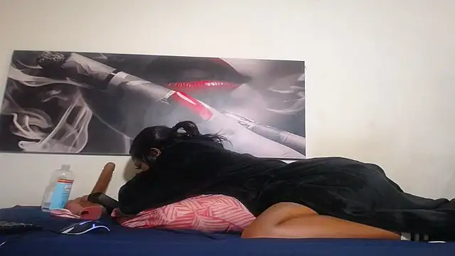 Kelly-001 stripchat live cam model