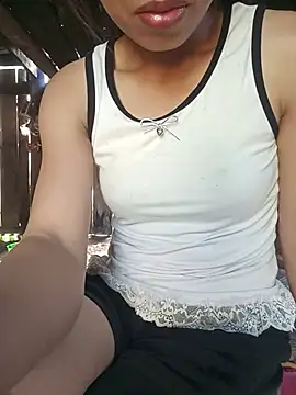 Jade-ee stripchat live cam model