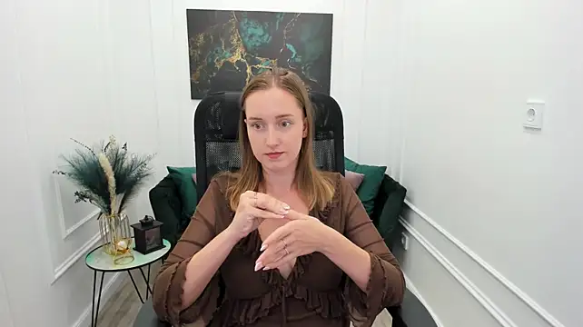 CaseyTerini stripchat live cam model
