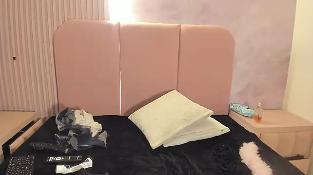 Samantha_Aura stripchat live cam model