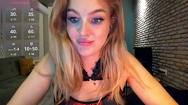 fifteenpoem stripchat live cam model