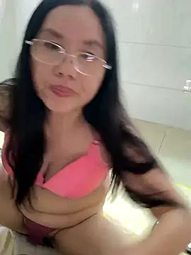muaasoo stripchat live cam model