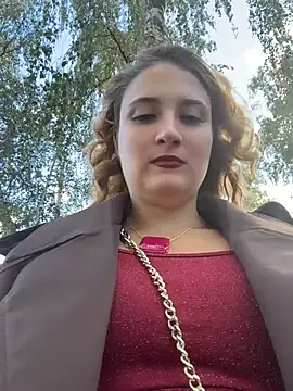 AdelRich stripchat live cam model
