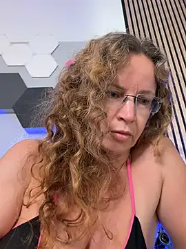 AnnikaRose stripchat live cam model