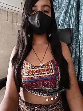 Parinaaz18 stripchat live cam model