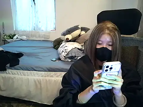 maomi_1yi stripchat live cam model