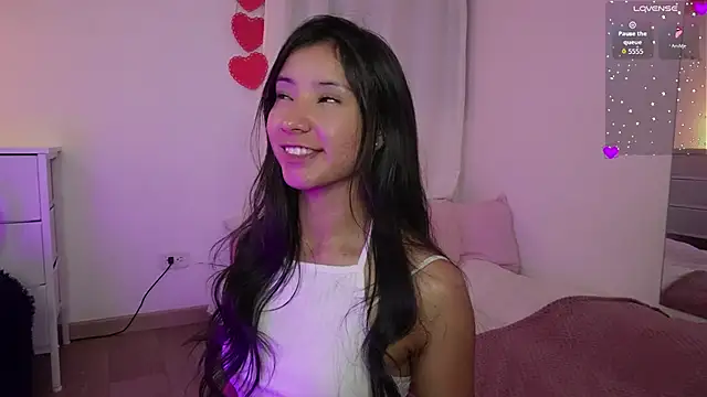 AbyWhitee stripchat live cam model