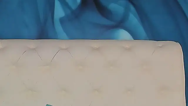 SkinnyDolly stripchat live cam model
