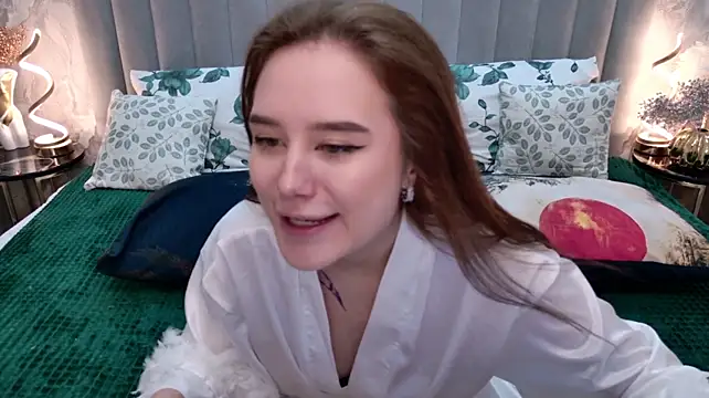 CarolineTenders stripchat live cam model