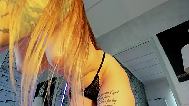 Reina_Cummings stripchat live cam model