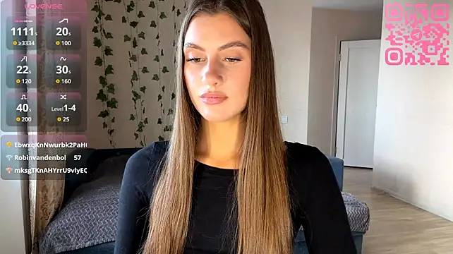 HoveNenets stripchat live cam model