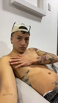SirDamian stripchat live cam model