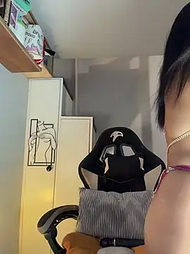 AsianMilfSheryl stripchat live cam model