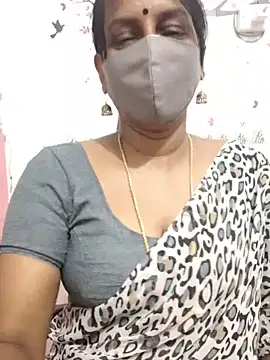 Tamil_Meera12 stripchat live cam model