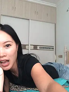 Mile-m stripchat live cam model