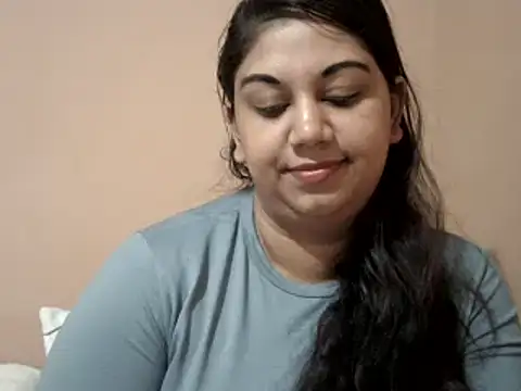 bellachow10 stripchat live cam model