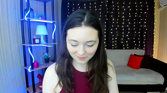AlluringLookk stripchat live cam model