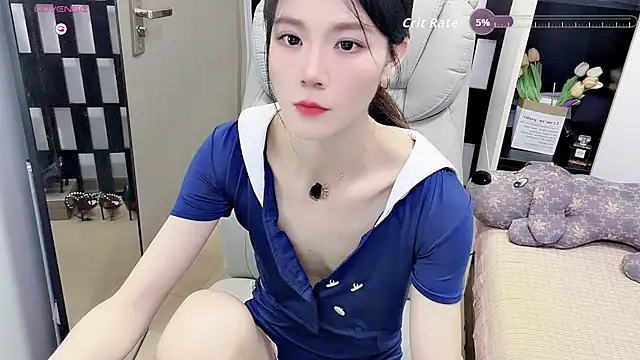 Yueyue-MM stripchat live cam model