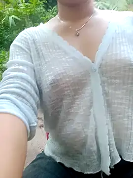 Ama-ra stripchat live cam model