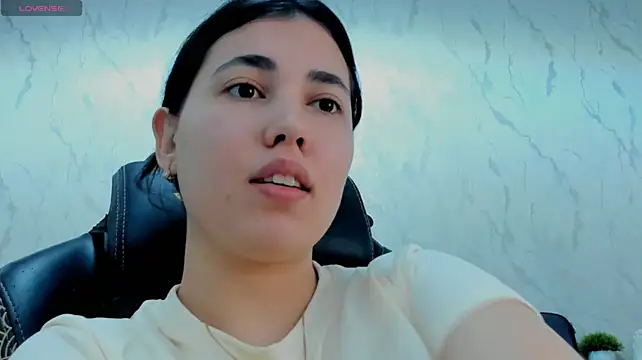 Diara_1an stripchat live cam model