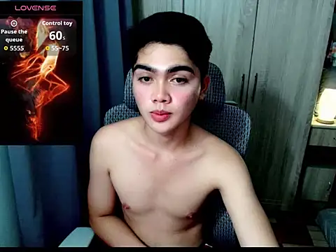 ItsKenny stripchat live cam model